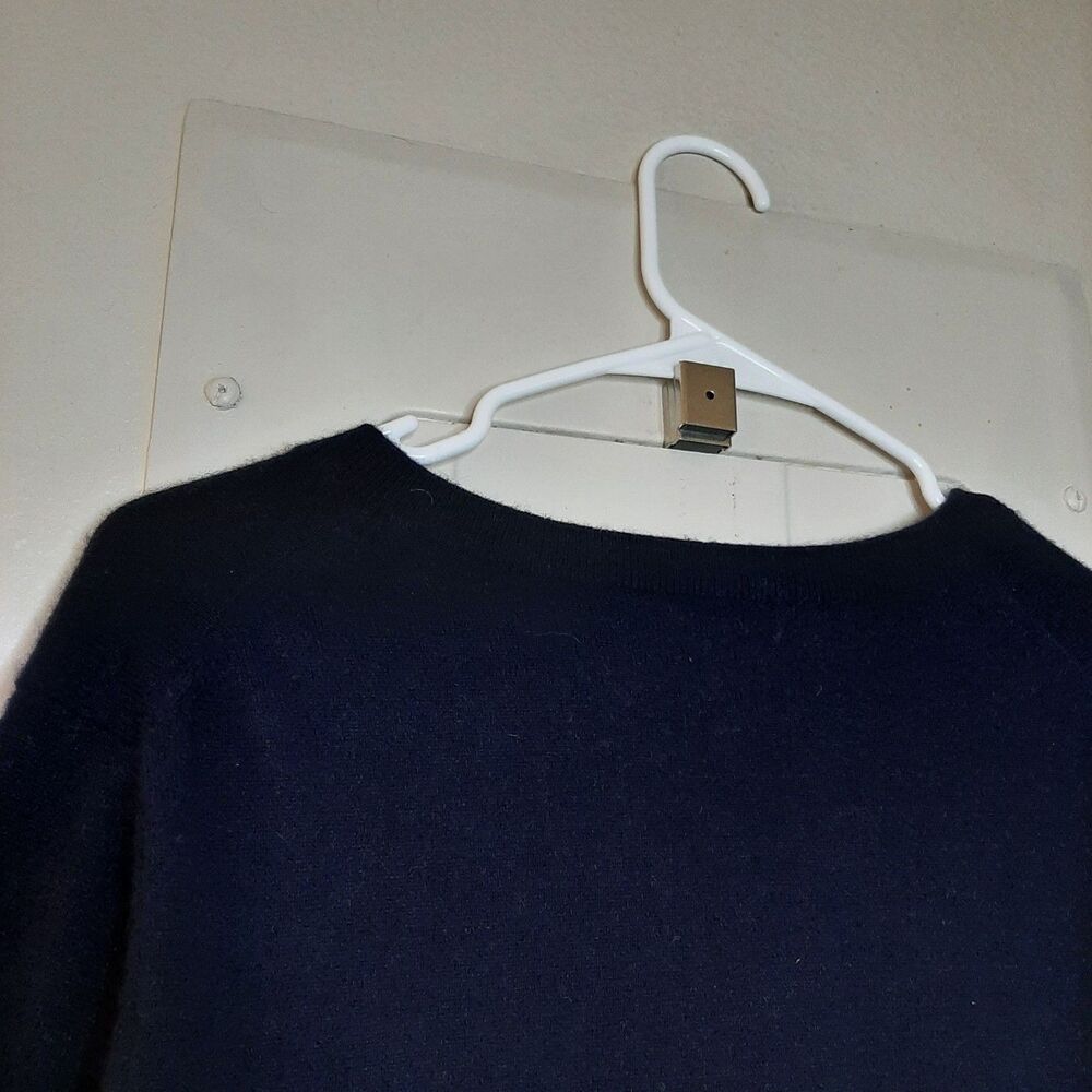 Vince Sweater Black Women Size XS 100% Cashmere Pullover V-Neck Long Sleeves - Picture 11 of 11
